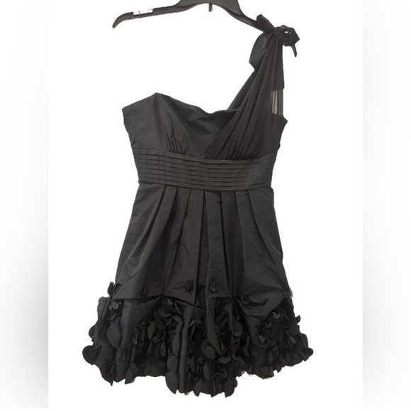 BCBG Max Azria Black One-Shoulder Cocktail Dress Ruffle Hem Party Mini Size XS - Picture 2 of 14